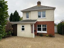 Picture #1 of Property #1316362641 in Wimborne Road West, Stapehill BH21 2DY