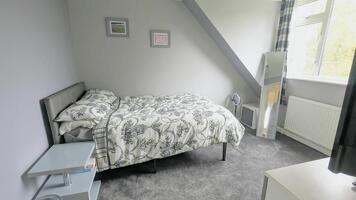 Picture #14 of Property #1316377641 in Pinewood Road, St. Ives BH24 2PA