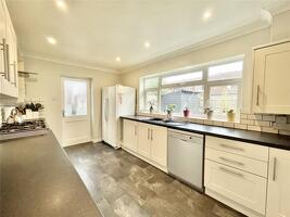 Picture #1 of Property #1317333441 in Ringwood Road, Walkford, Christchurch BH23 5RB