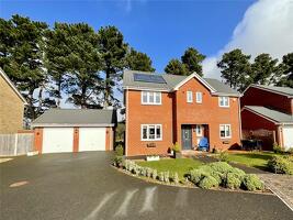 Picture #0 of Property #1320295641 in Larkspur Close, Highcliffe On Sea, Christchurch BH23 4FQ