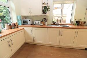 Picture #7 of Property #1321076631 in Rabling Road, Swanage BH19 1ED