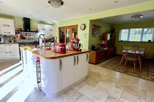 Picture #7 of Property #132213868 in The Glade, Ashley Heath BH24 2HR