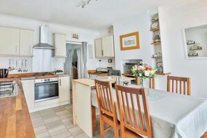 Picture #4 of Property #1323921741 in Shelbourne Road, CHARMINSTER, Bournemouth BH8 8RD