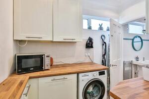 Picture #5 of Property #1323921741 in Shelbourne Road, CHARMINSTER, Bournemouth BH8 8RD