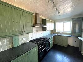 Picture #5 of Property #1324772541 in Foxhills Close, Swanage BH19 2TB