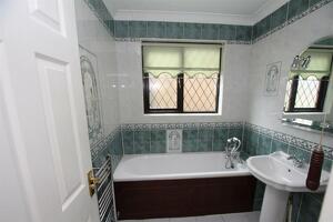 Picture #11 of Property #1328674641 in Bishops Close, Bournemouth BH7 7AB