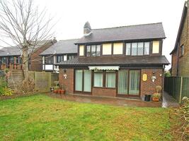 Picture #14 of Property #1328674641 in Bishops Close, Bournemouth BH7 7AB