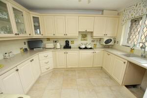 Picture #4 of Property #1328674641 in Bishops Close, Bournemouth BH7 7AB