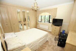 Picture #7 of Property #1328674641 in Bishops Close, Bournemouth BH7 7AB