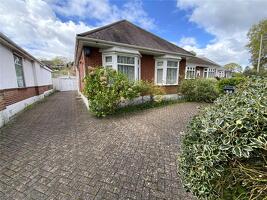 Picture #0 of Property #1329342741 in Howeth Road, Ensbury Park, Bournemouth BH10 5NY
