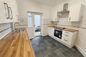 Picture #3 of Property #133227268 in Southbourne BH6 5HJ
