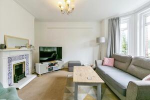 Picture #1 of Property #1335271341 in Muscliffe Road, Bournemouth BH9 1QA