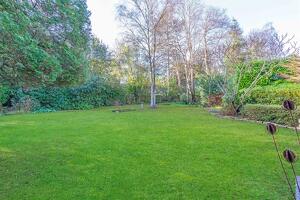 Picture #13 of Property #1336713441 in The Avenue, Branksome Park BH13 6HE