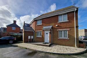 Picture #0 of Property #1337033541 in Chestnut Mews, Swanage BH19 1JY