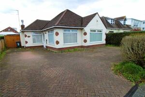 Picture #0 of Property #1337952741 in Castle Lane West, Bournemouth BH8 9UE