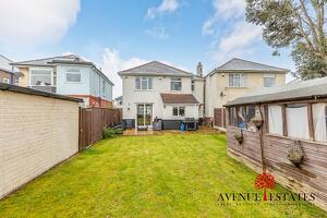 Picture #11 of Property #1341875331 in Southwick Road, Bournemouth BH6 5PS