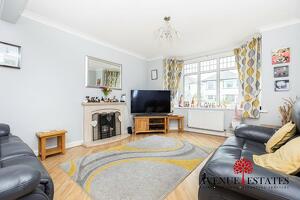 Picture #2 of Property #1341875331 in Southwick Road, Bournemouth BH6 5PS
