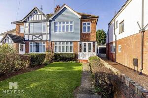 Picture #0 of Property #1342858341 in Seafield Road, Southbourne BH6 5LL