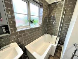 Picture #8 of Property #1348929441 in Avonside Court, Ringwood BH24 3DL