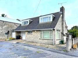 Picture #1 of Property #135083368 in Victoria Avenue, Swanage BH19 1AS