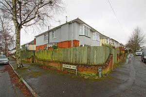 Picture #0 of Property #1353624441 in Franklin Road, Bournemouth BH9 3AY
