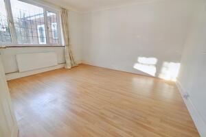 Picture #6 of Property #1354262541 in Verwood BH31 7PE