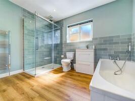 Picture #19 of Property #1357485741 in Dunedin Grove, Friars Cliff, Christchurch BH23 4HN