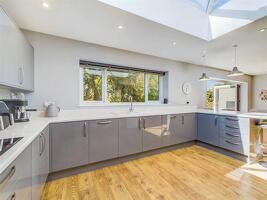 Picture #5 of Property #1357485741 in Dunedin Grove, Friars Cliff, Christchurch BH23 4HN
