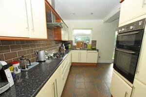Picture #5 of Property #1358724441 in Winston Road, Bournemouth BH9 3EQ