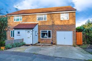 Picture #0 of Property #1360596441 in Rufus Gardens, West Totton, Southampton SO40 8TA