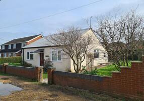 Picture #18 of Property #136069768 in Bolhinton Avenue, Marchwood SO40 4WN