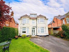 Picture #0 of Property #1362097641 in Lowther Road, Bournemouth BH8 8NP