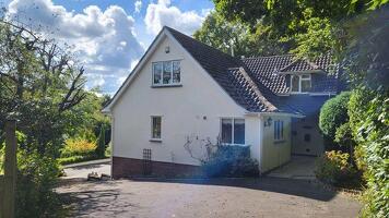 Picture #28 of Property #1366244721 in Park Homer Drive, Colehill, Wimborne BH21 2SR