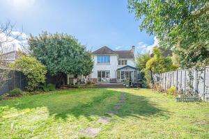 Picture #3 of Property #136708768 in Harland Road, Hengistbury Head BH6 4DN