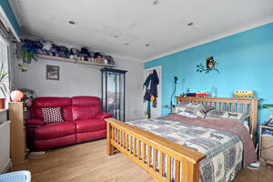 Picture #8 of Property #1372686441 in Broadstone, Poole BH18 9EB
