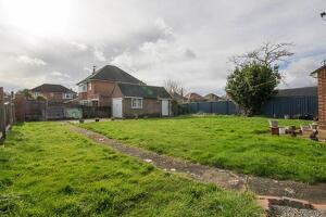 Picture #8 of Property #1380860541 in Rushington SO40 9BW