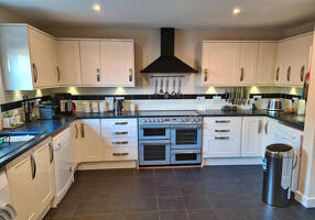 Picture #7 of Property #1382538141 in Oaklands Mead, Totton SO40 3GQ
