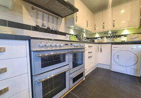 Picture #8 of Property #1382538141 in Oaklands Mead, Totton SO40 3GQ