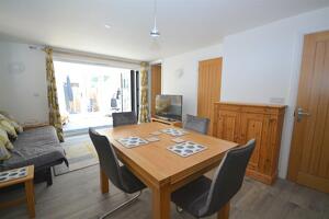 Picture #29 of Property #1384342641 in HOME WITH ANNEXE in Manor Road, Verwood BH31 6DX