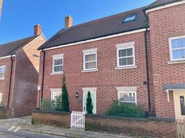 Picture #0 of Property #1390346541 in Cow Lane, Wareham Town Centre BH20 4RD