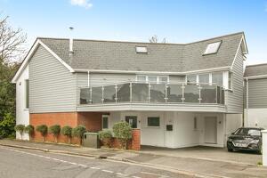 Picture #0 of Property #1392952641 in North Lodge Road, Penn Hill, Poole BH14 9BA