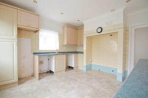 Picture #6 of Property #1393296741 in Broadstone BH18 9DJ