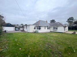 Picture #1 of Property #1400022441 in Stonehills, Fawley, Southampton SO45 1DU