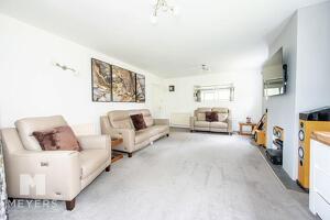Picture #17 of Property #1400370741 in Whitfield Park, Ashley Heath BH24 2DX