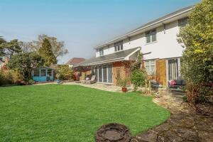 Picture #13 of Property #1404921741 in Canford Cliffs Avenue, Poole BH14 9QN
