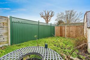 Picture #1 of Property #1405470741 in Oaklands Avenue, Totton, Southampton SO40 3JN