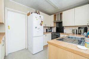Picture #5 of Property #1405470741 in Oaklands Avenue, Totton, Southampton SO40 3JN