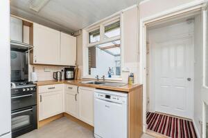 Picture #6 of Property #1405470741 in Oaklands Avenue, Totton, Southampton SO40 3JN