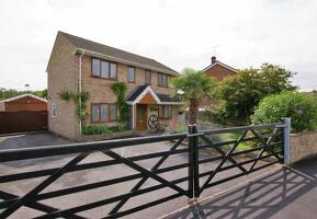 Picture #0 of Property #1405773831 in South Road, Corfe Mullen, Wimborne BH21 3HZ
