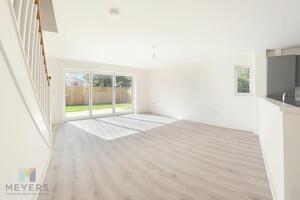Picture #1 of Property #1411175541 in Grove Gardens, Christchurch BH23 2FU